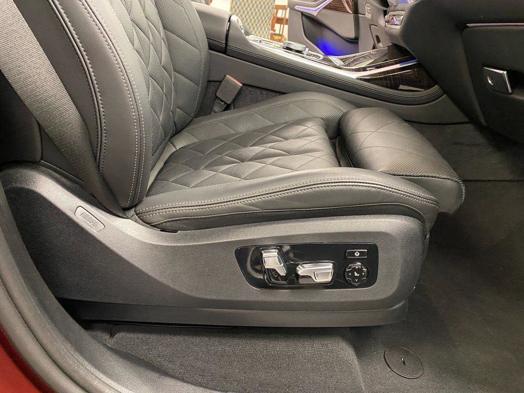 Used 2024 BMW X7 xDrive40i image 11