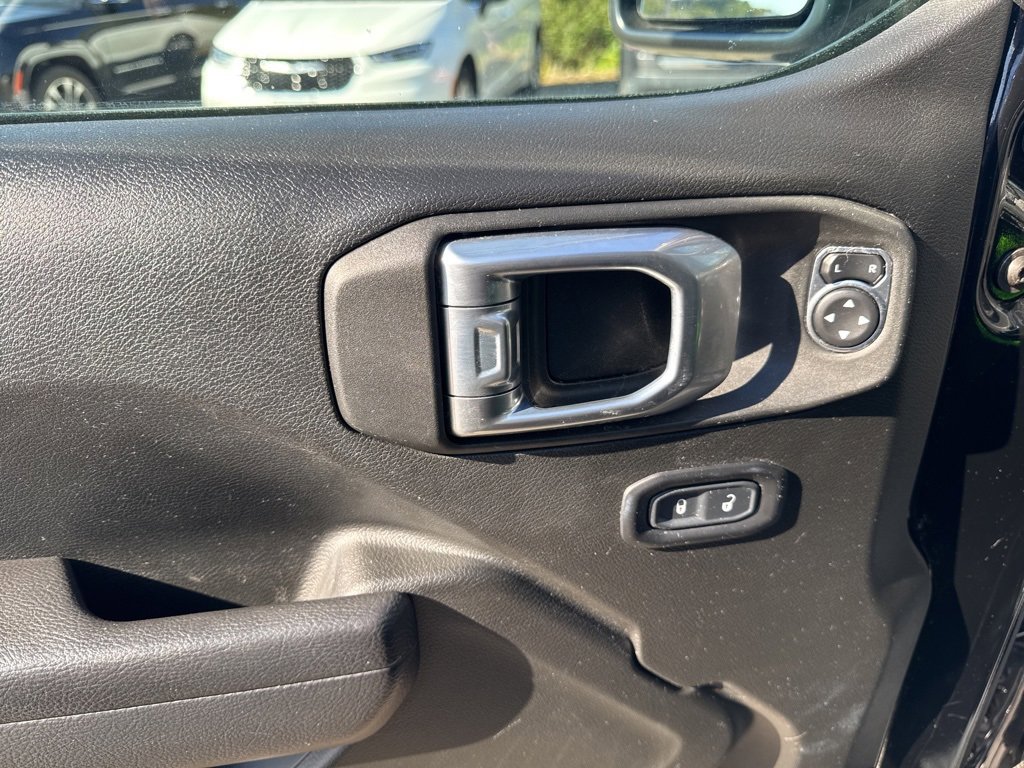 Certified 2022 Jeep Wrangler Unlimited Sport image 2