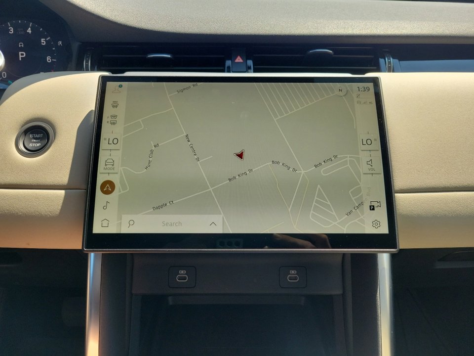 Used 2024 Land Rover Discovery Sport S image 20