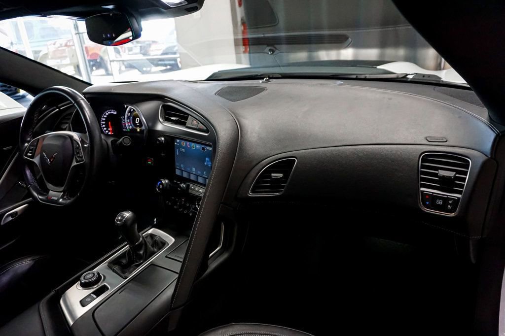 Used 2019 Chevrolet Corvette Z06 w/ Z07 Performance Package image 39