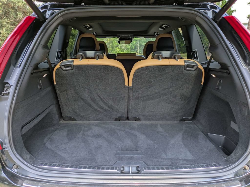 Used 2017 Volvo XC90 T6 Inscription w/ Vision Package AWD/4WD image 12