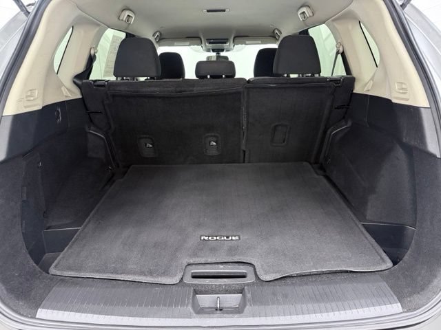 Used 2022 Nissan Rogue SV FWD image 15