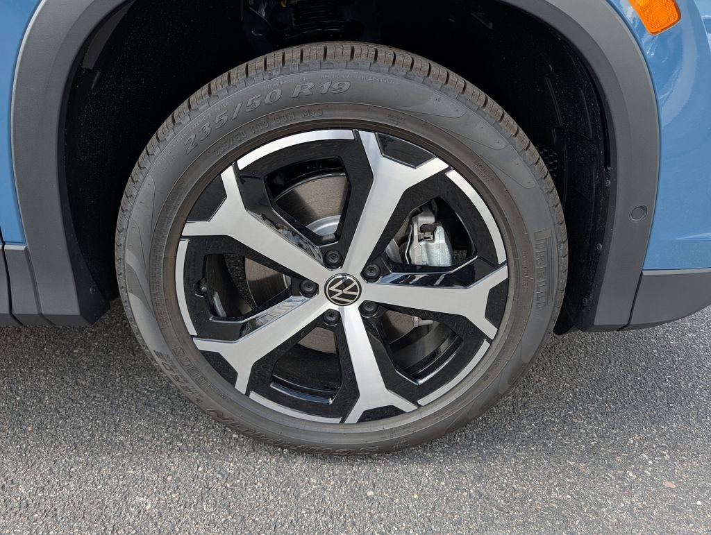 New 2025 Volkswagen Tiguan SE image 22