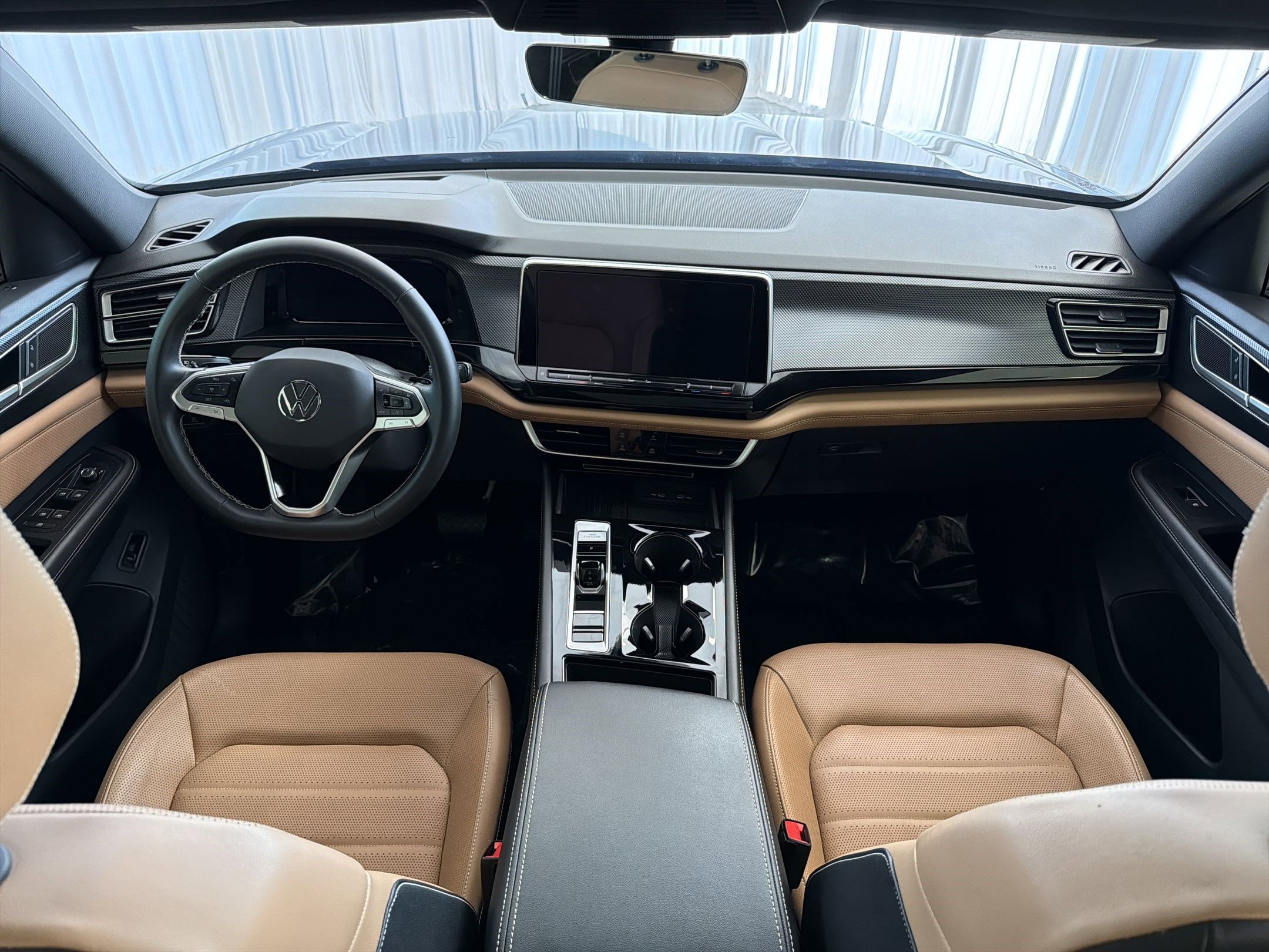 Certified 2025 Volkswagen Atlas Cross Sport SEL image 17