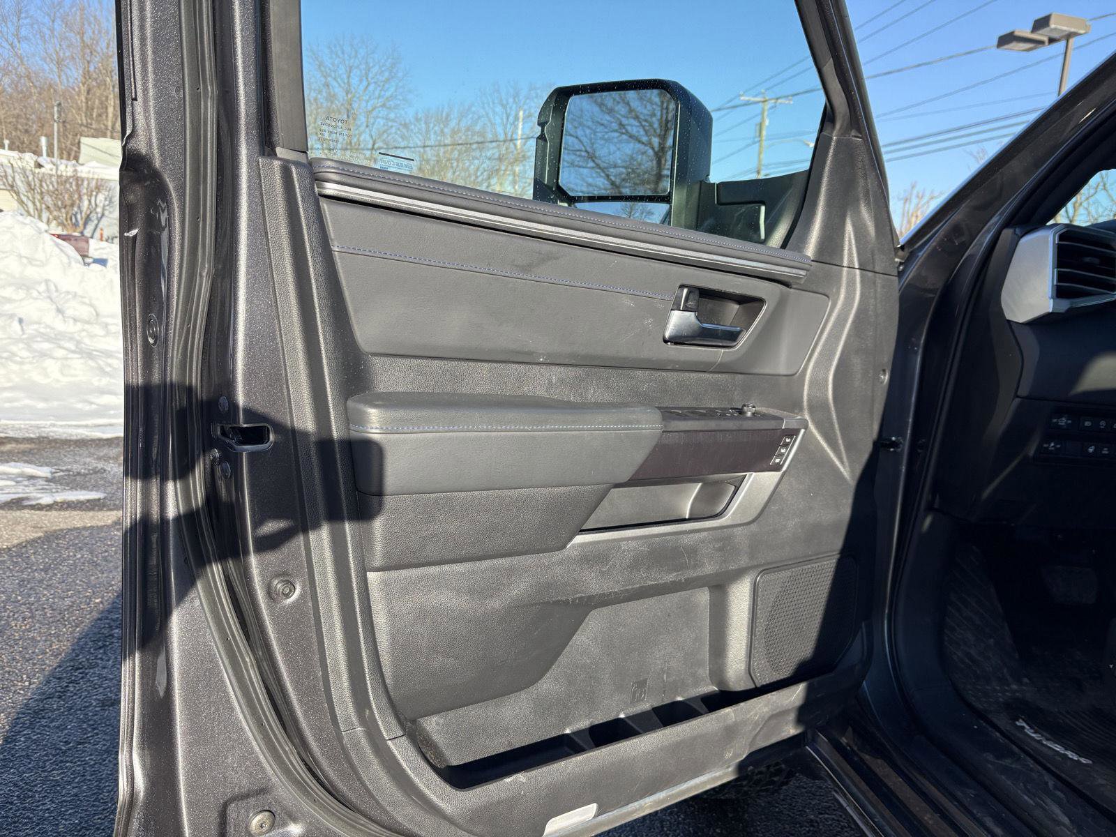 Used 2023 Toyota Tundra Platinum w/ Advanced Package image 9