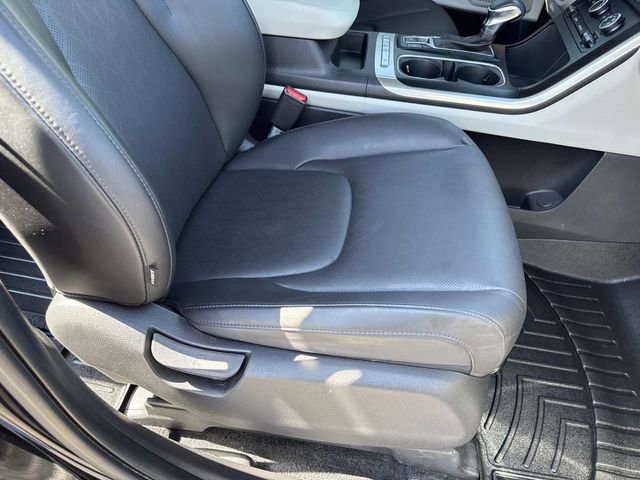 Used 2023 Kia Carnival LX FWD image 19