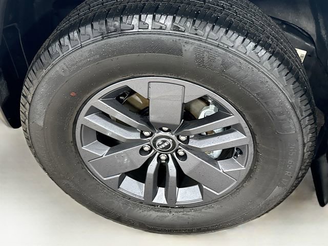 Used 2025 Nissan Frontier SV image 29