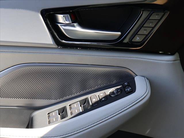 Certified 2026 Acura MDX SH-AWD w/ Technology Package image 13