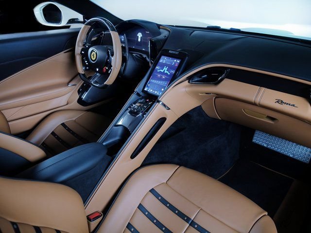Used 2022 Ferrari Roma RWD image 13