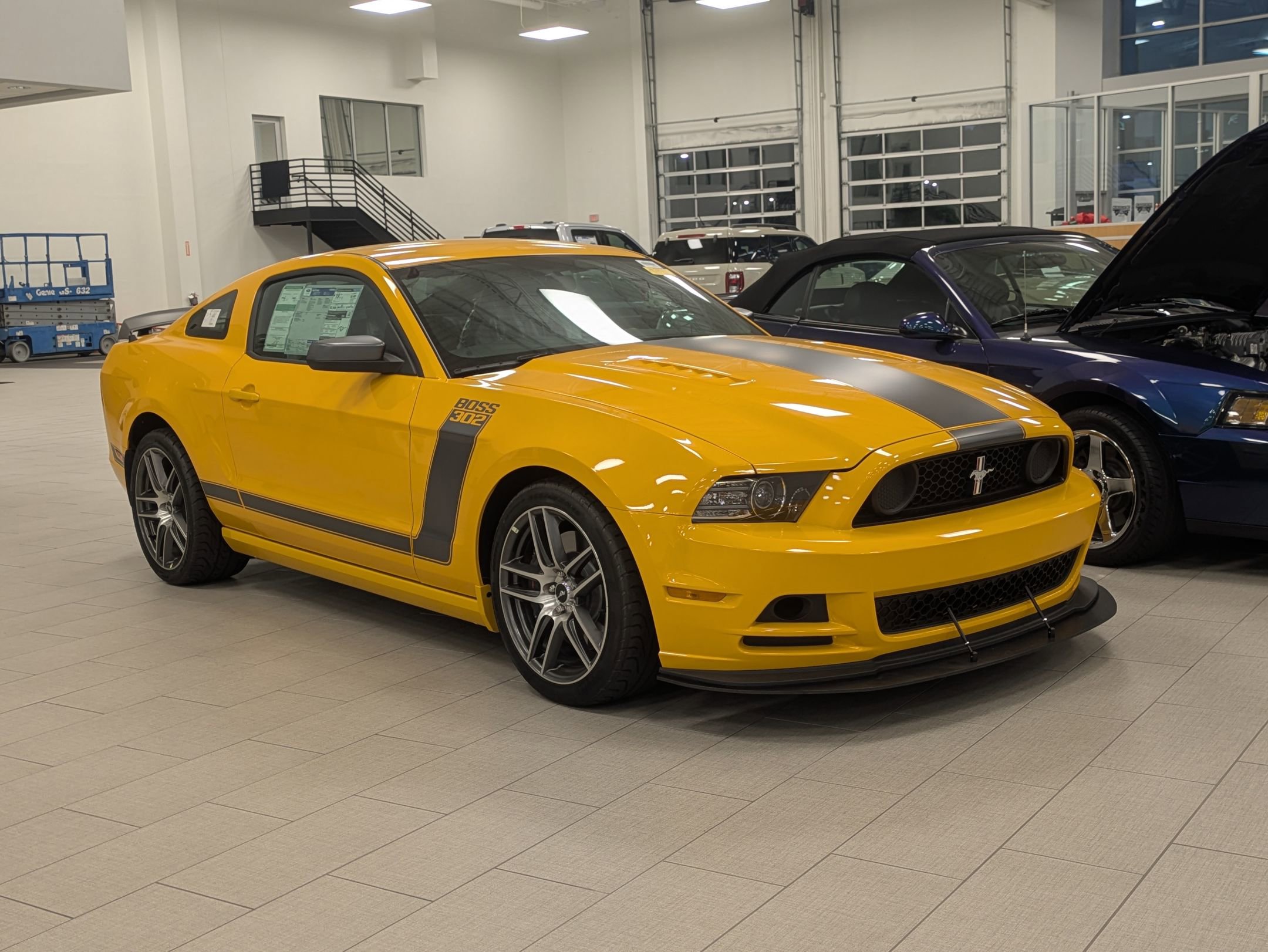 Used 2013 Ford Mustang Boss 302 RWD image 1