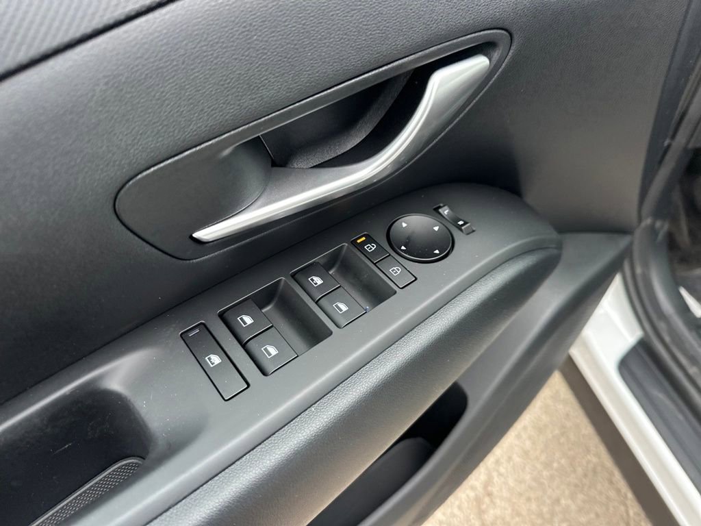 New 2026 Hyundai Tucson Blue SE image 10