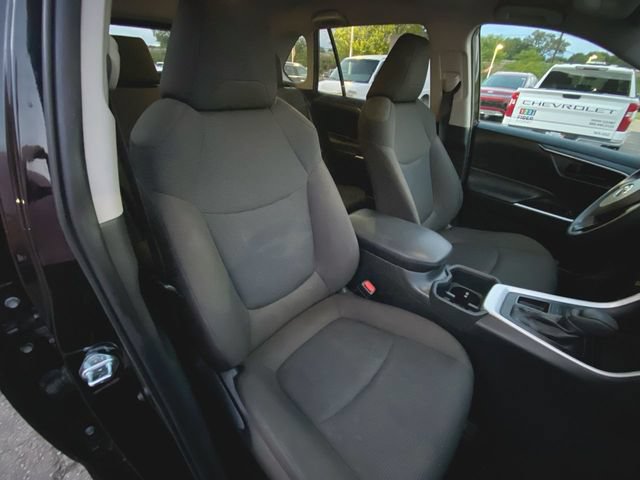 Used 2025 Toyota RAV4 LE FWD image 25