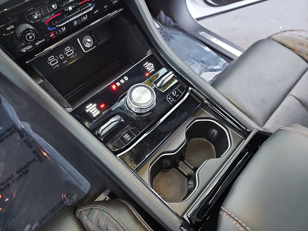 Certified 2022 Jeep Grand Cherokee Summit w/ Adv Protech Group IV image 22