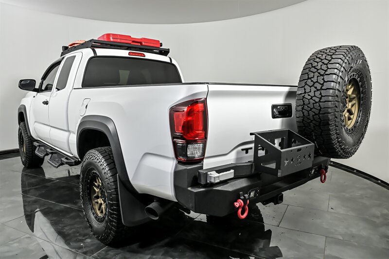 Used 2019 Toyota Tacoma SR w/ SX Package RWD image 7