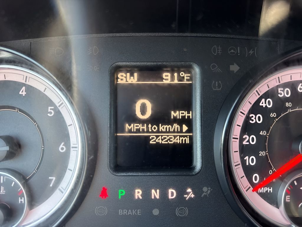 Used 2022 RAM 1500 Tradesman w/ Chrome Appearance Group image 21