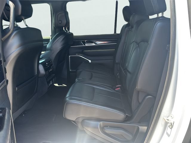 Used 2024 Jeep Wagoneer L 4WD w/ Convenience Group I image 16