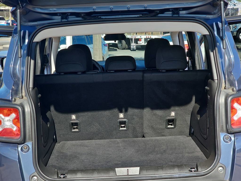 Used 2021 Jeep Renegade Sport w/ Sport Appearance Group image 12