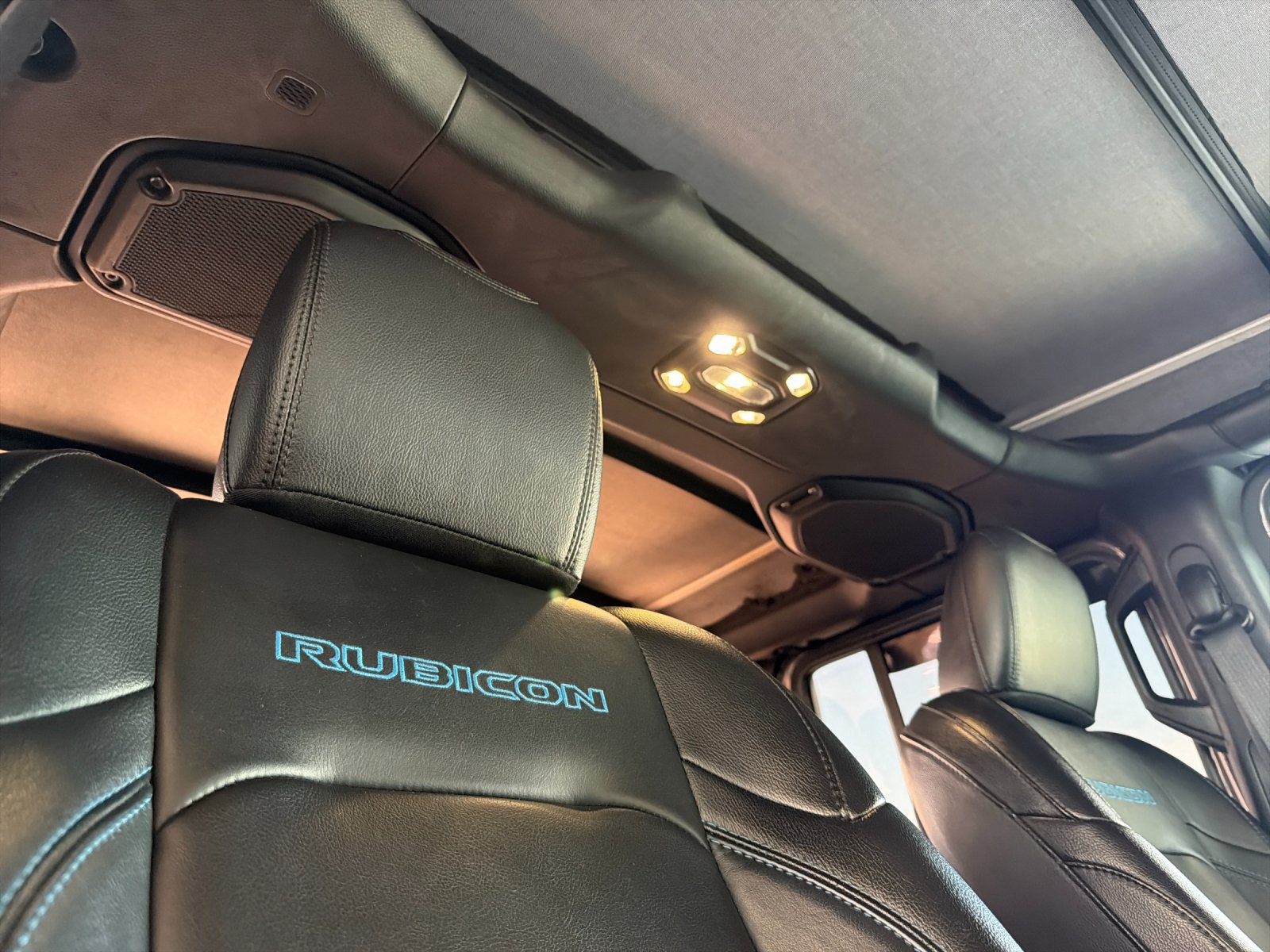 Used 2023 Jeep Wrangler Unlimited Rubicon 4xe AWD/4WD image 19