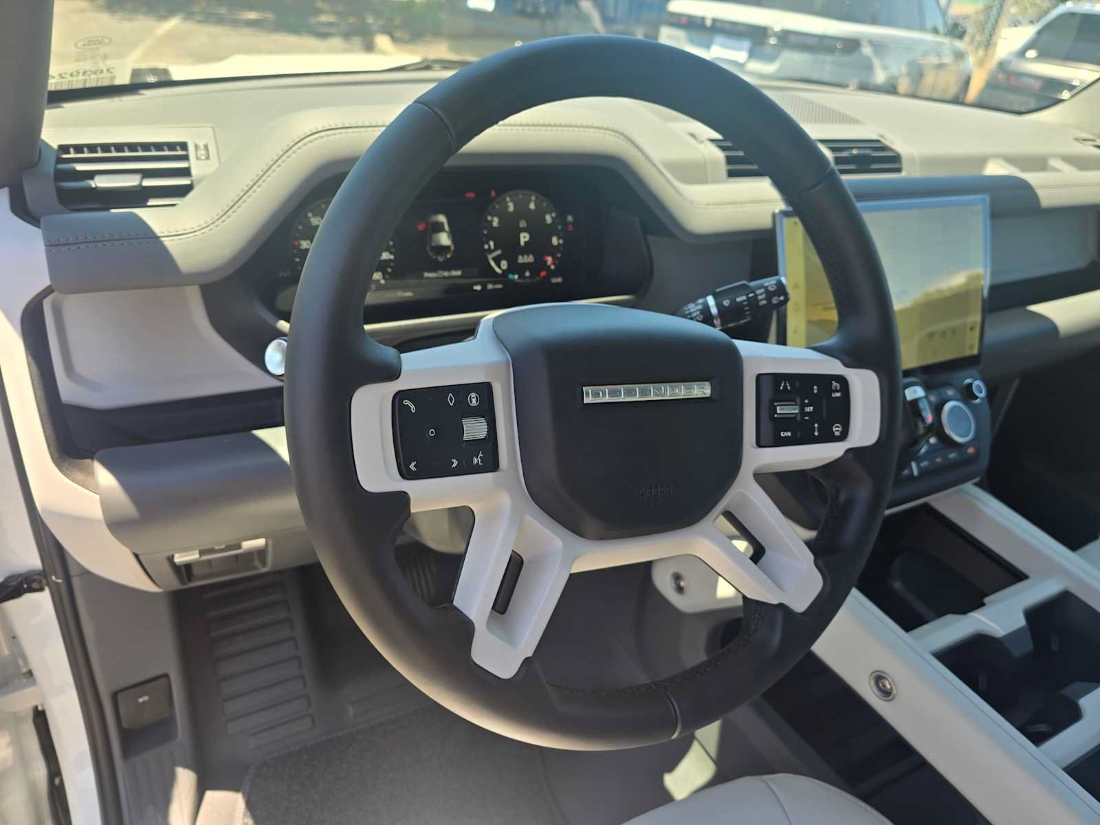 New 2026 Land Rover Defender 110 X-Dynamic SE AWD/4WD image 24