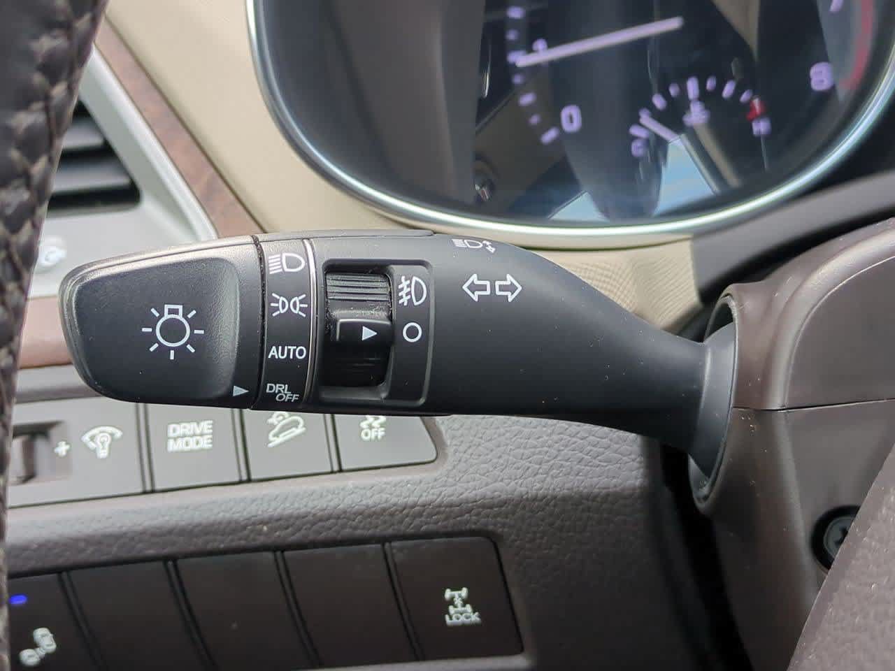 Used 2018 Hyundai Santa Fe Sport 2.0T AWD/4WD image 25