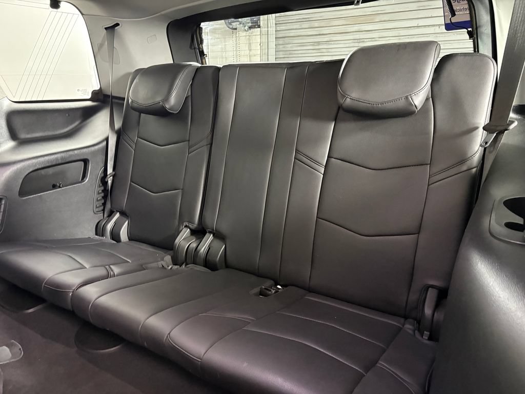 Used 2018 Cadillac Escalade Premium Luxury AWD/4WD image 30