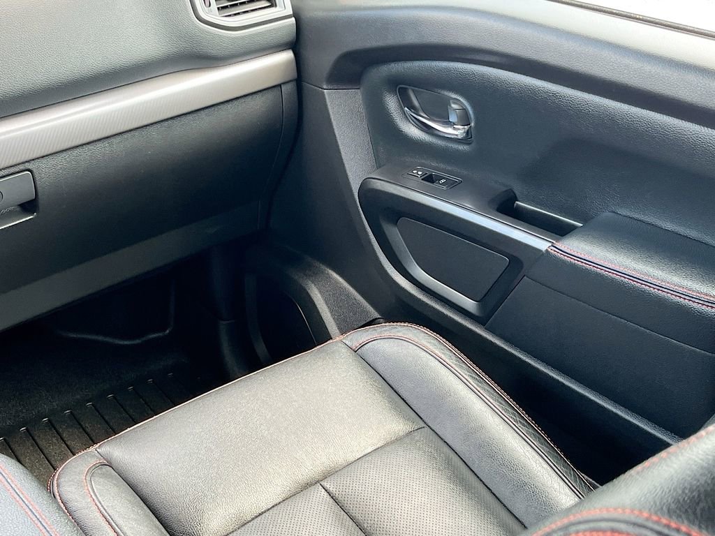 Used 2022 Nissan Titan PRO-4X w/ Pro-4x Convenience Package image 24