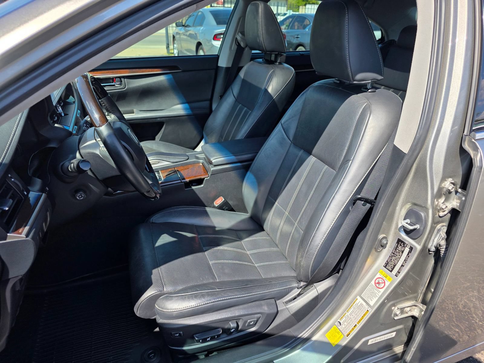 Used 2018 Lexus ES 350 w/ Ultra Luxury Package FWD image 10