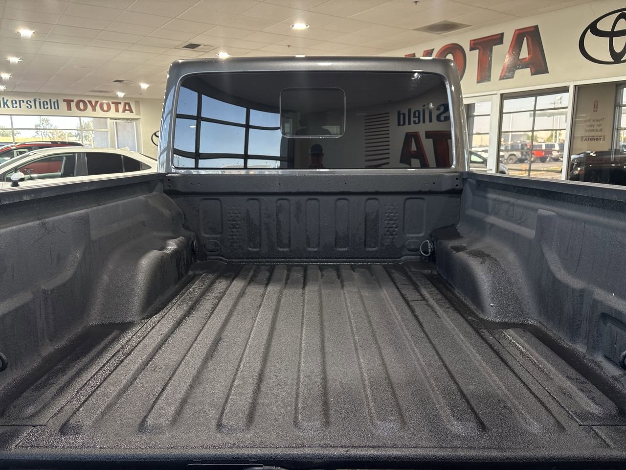 Used 2024 Jeep Gladiator Mojave AWD/4WD image 24