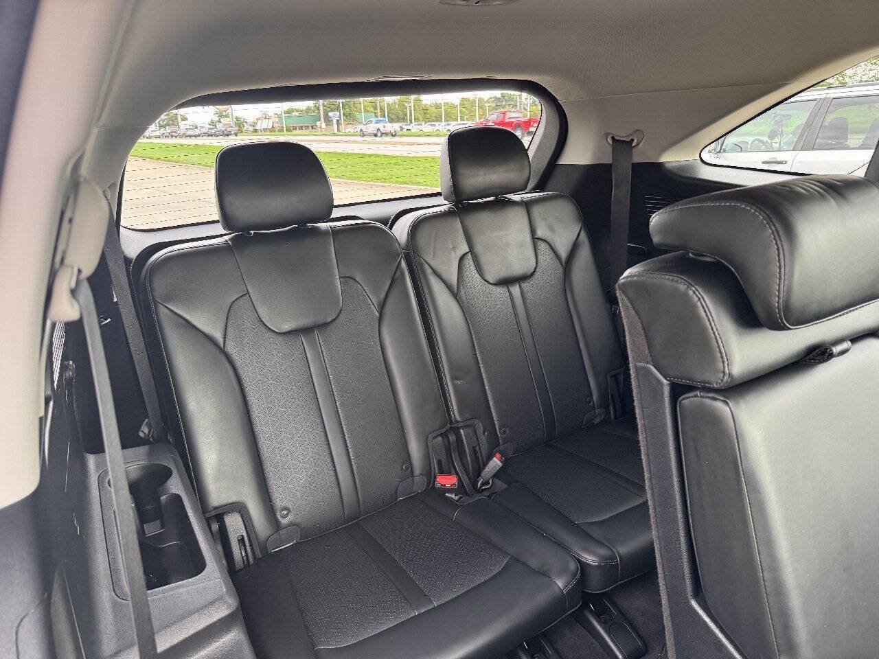 Used 2021 Kia Sorento S AWD/4WD image 15