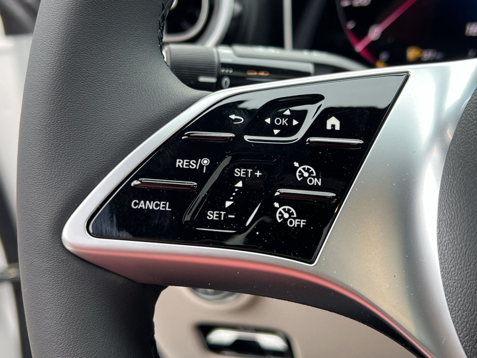 New 2026 Mercedes-Benz C 300 4MATIC Sedan image 36