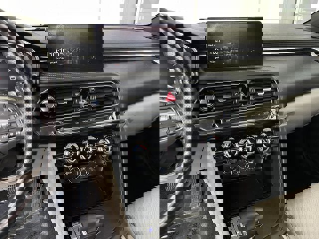 Used 2023 Genesis G70 2.0T image 18