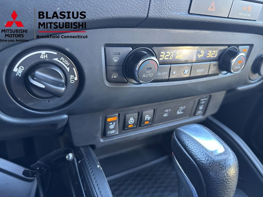 Used 2022 Nissan Frontier PRO-4X image 23