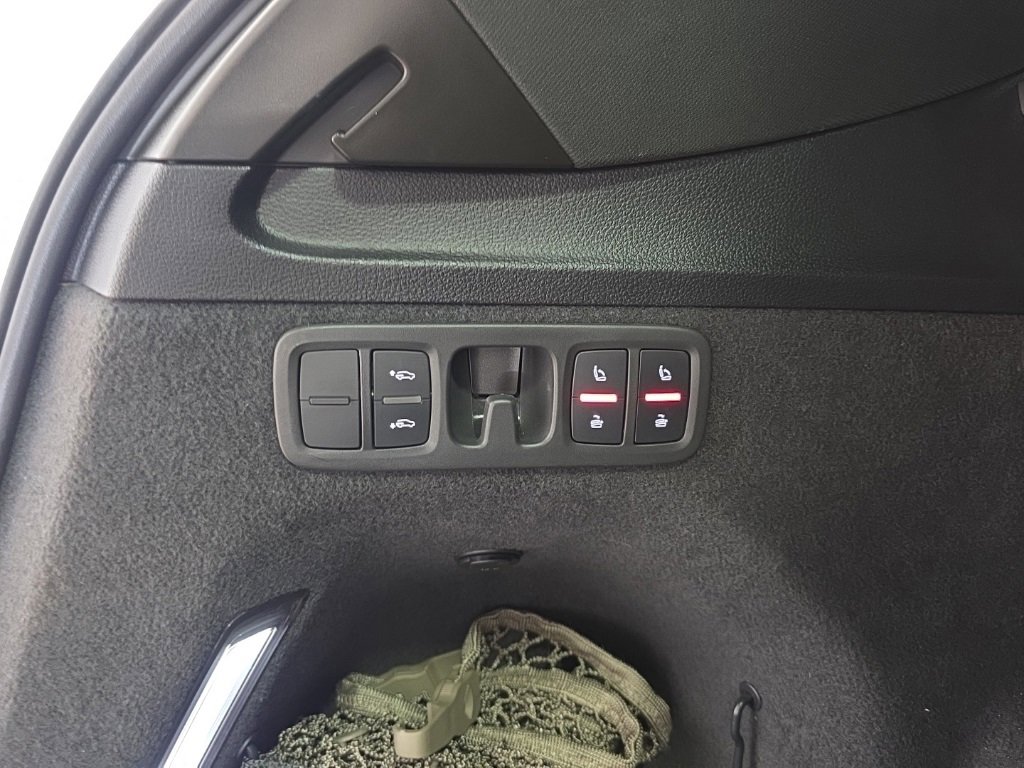 Used 2023 Audi Q7 3.0T Prestige w/ Prestige Package image 16