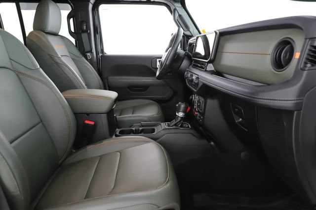 Used 2024 Jeep Gladiator Mojave AWD/4WD image 31