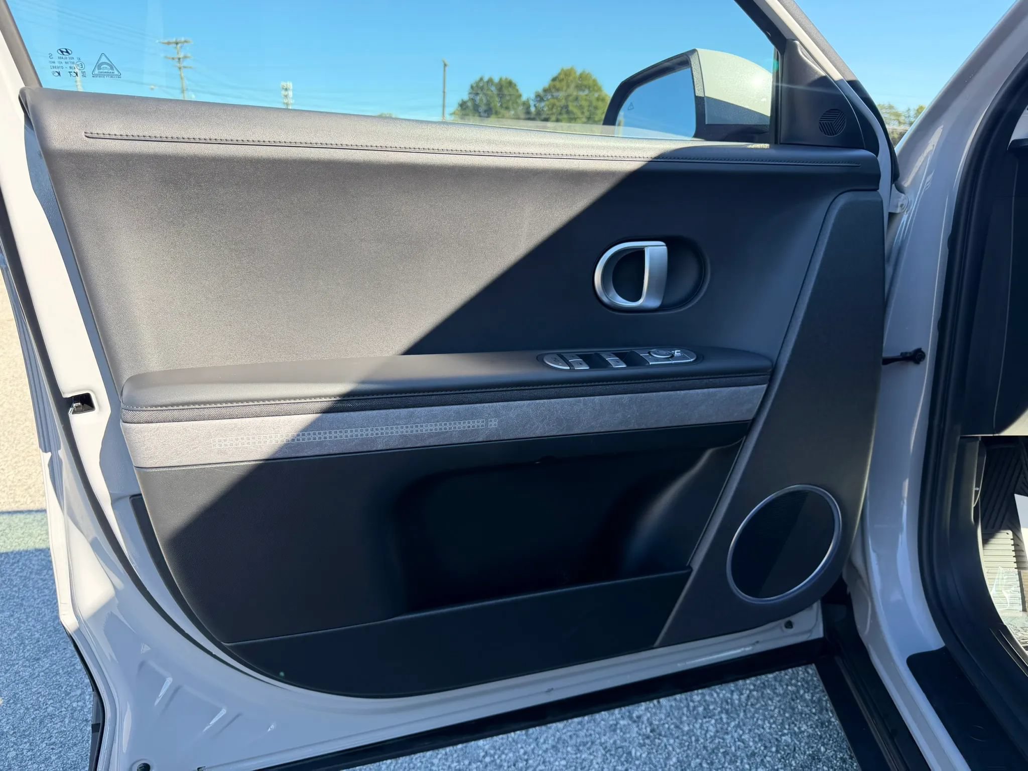 Used 2023 Hyundai Ioniq 5 SEL w/ Cargo Package AWD/4WD image 8