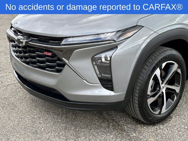 Certified 2024 Chevrolet Trax RS w/ Driver Confidence Package FWD image 10