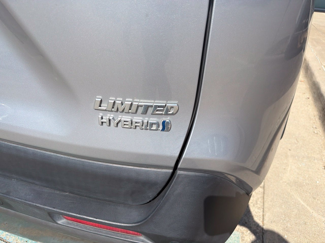 Used 2019 Toyota RAV4 Limited AWD/4WD image 7