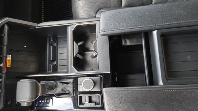 Used 2024 Toyota Tundra Limited image 37