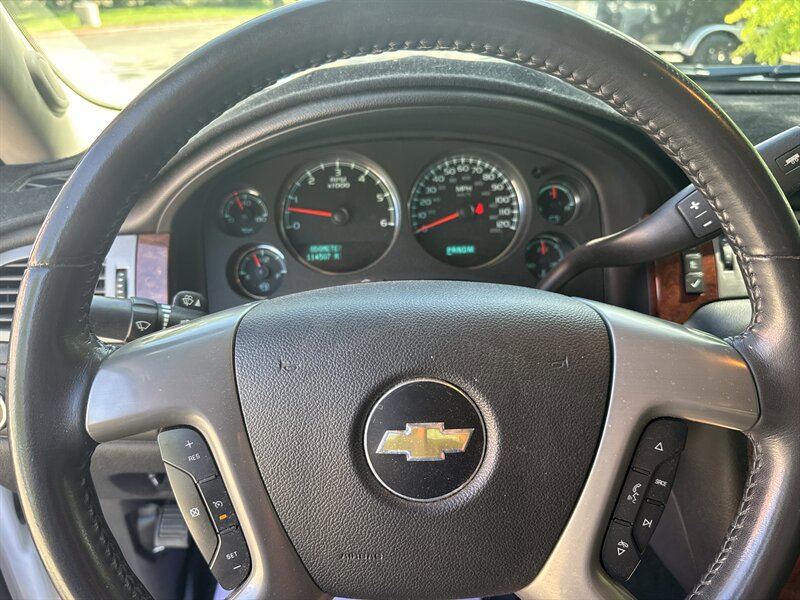 Used 2012 Chevrolet Avalanche LS w/ Convenience Package AWD/4WD image 38