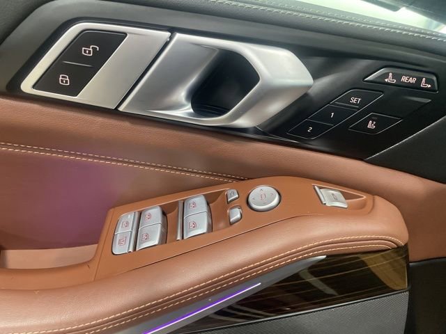 Used 2025 BMW X7 xDrive40i image 12
