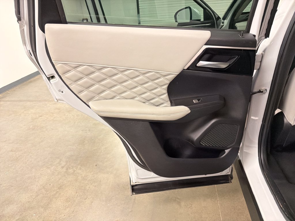 Used 2022 Mitsubishi Outlander SEL AWD/4WD image 25