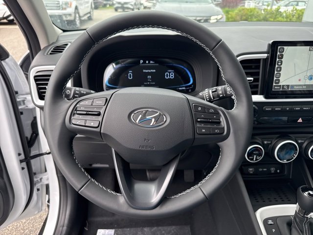 Used 2025 Hyundai Venue Limited image 24