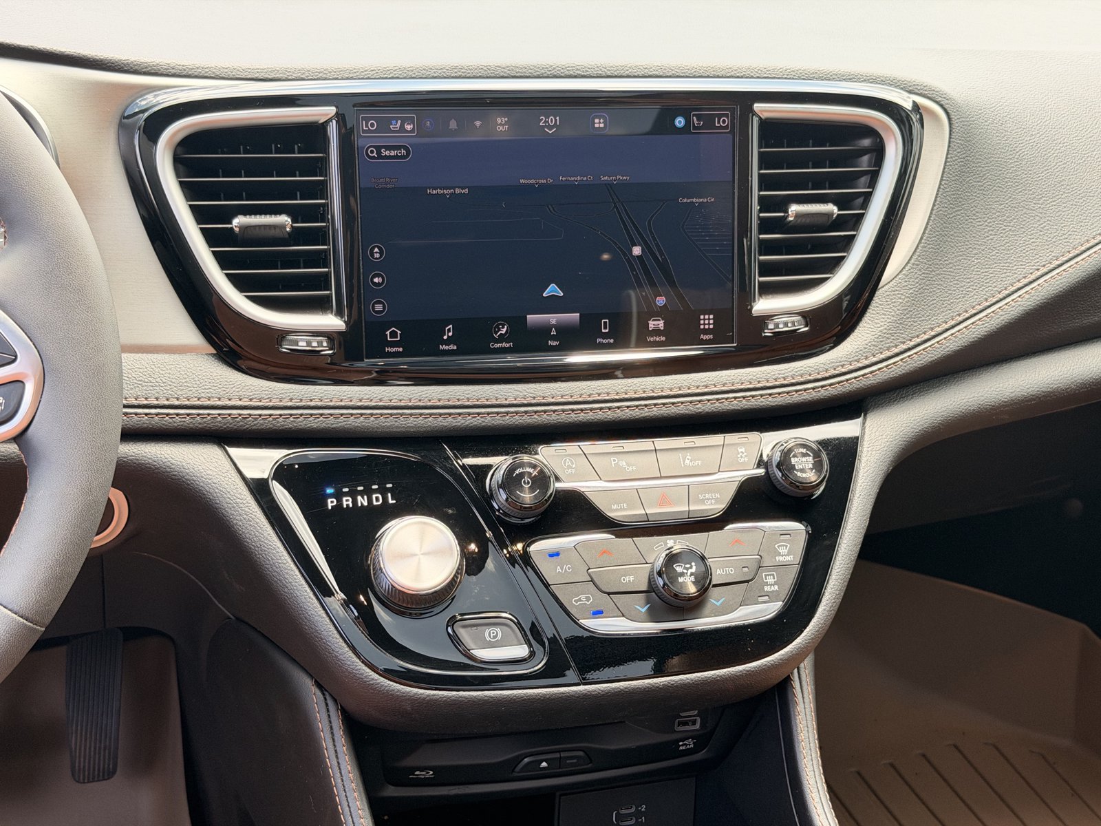 Used 2026 Chrysler Pacifica Pinnacle FWD image 47