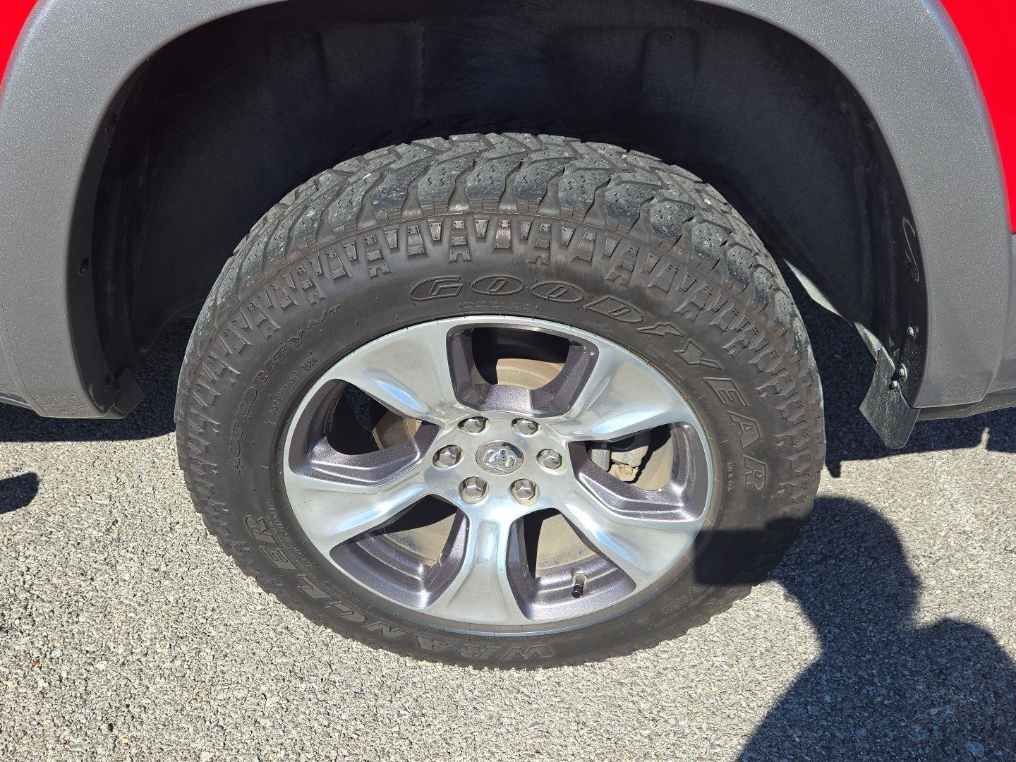 Used 2020 RAM 1500 Laramie AWD/4WD image 11