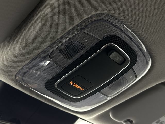 Used 2025 Hyundai Elantra Hybrid FWD image 27