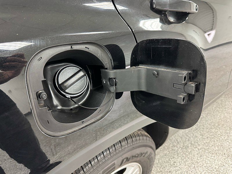 Used 2020 Chevrolet Trax LS w/ Tint and Cruise Package image 28