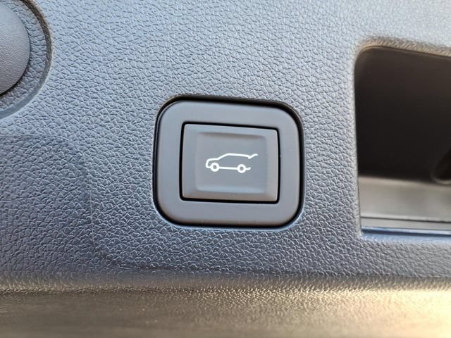 New 2026 GMC Terrain AT4 w/ Technology Package II AWD/4WD image 12