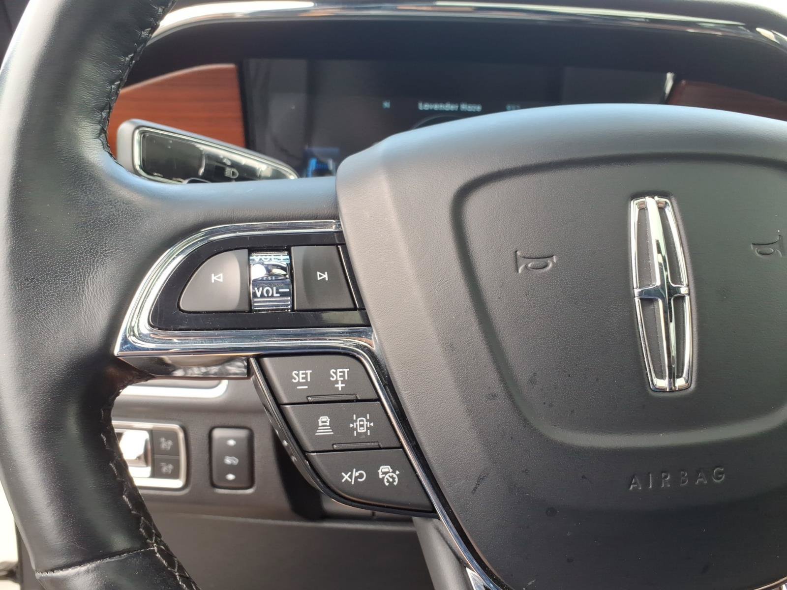 Used 2022 Lincoln Navigator Reserve AWD/4WD image 26