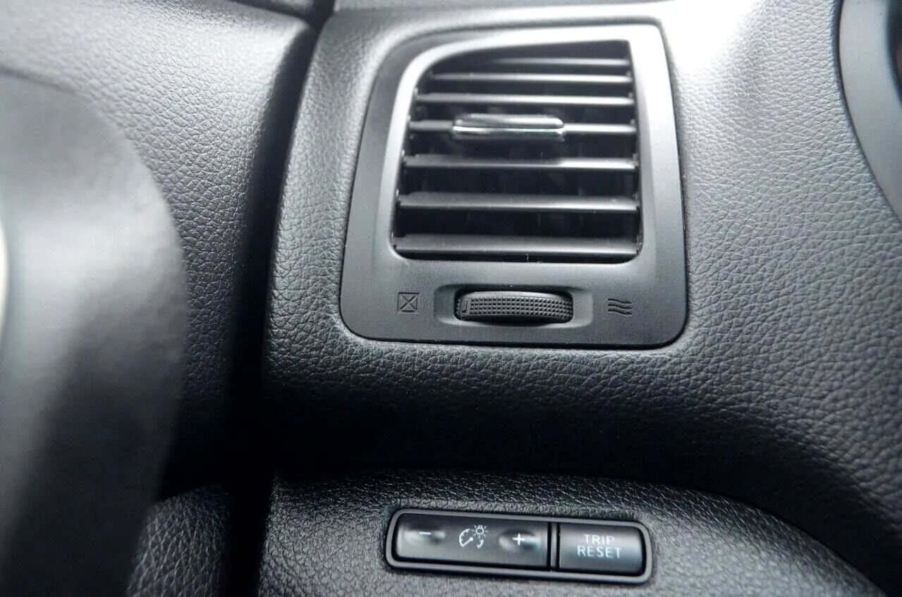 Used 2015 Nissan Altima 2.5 S w/ Power Driver Seat Package FWD image 35