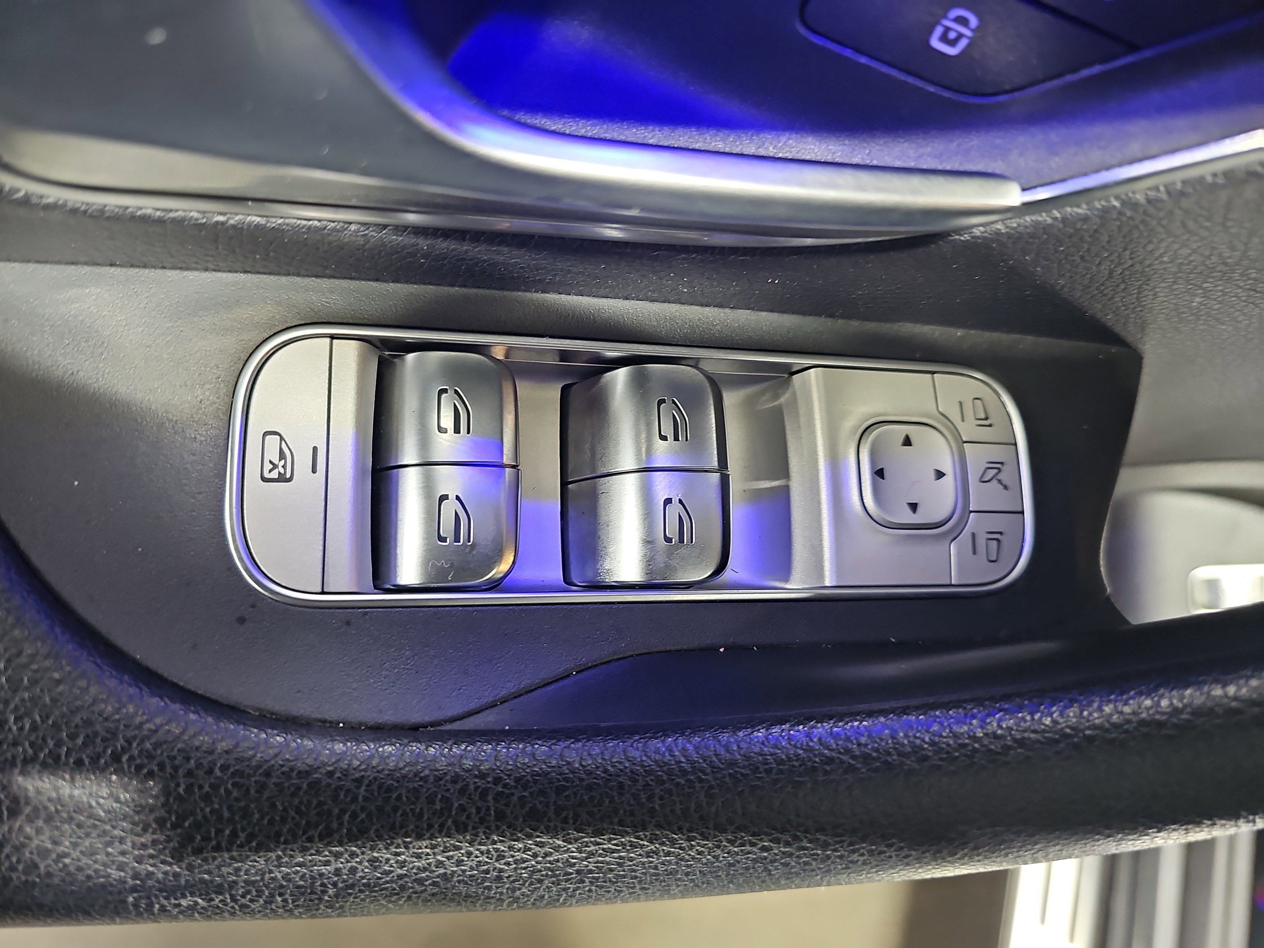 Used 2020 Mercedes-Benz GLS 450 4MATIC image 29